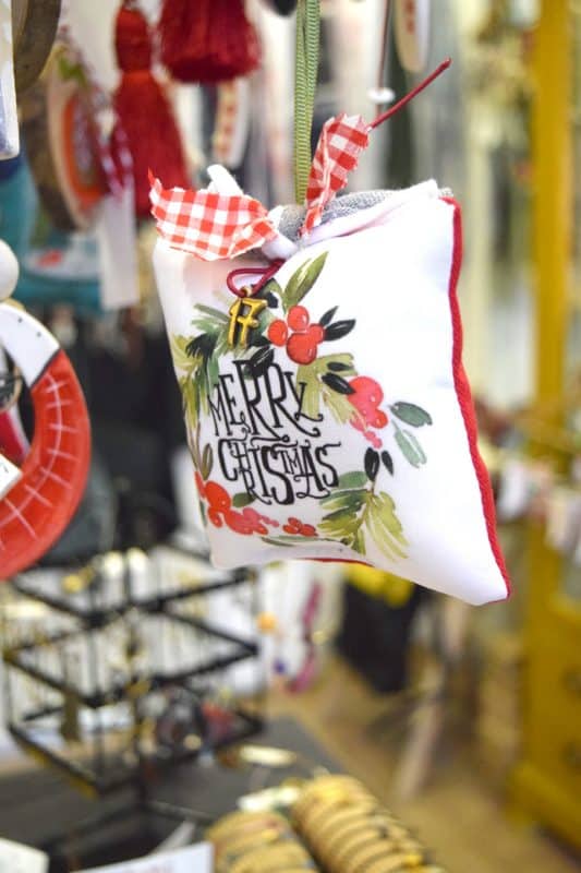 yfasmatino-gouri-artonomous-1